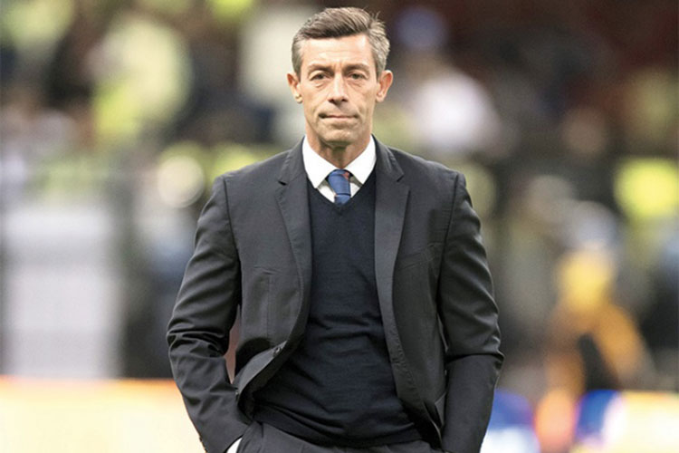 Caixinha, contra la historia cementera