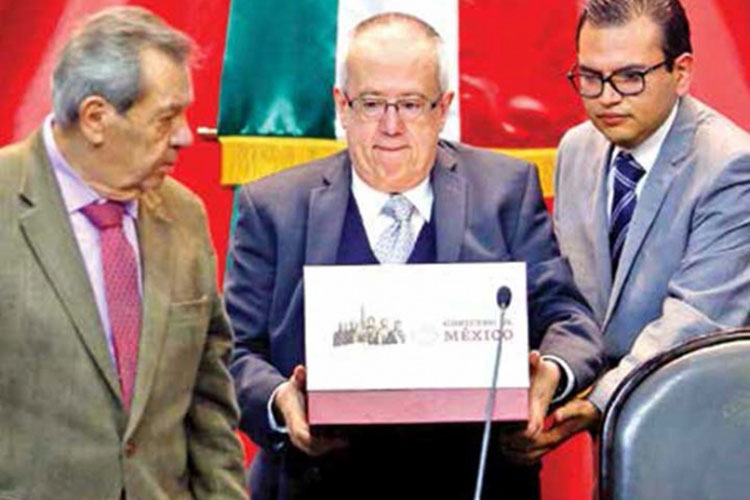 Recortan 163 plazas de la nómina federal; Presupuesto de Egresos para 2019