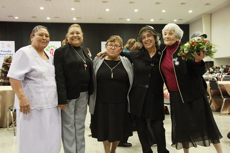 DIF Tamaulipas festeja posada navideña con adultos mayores