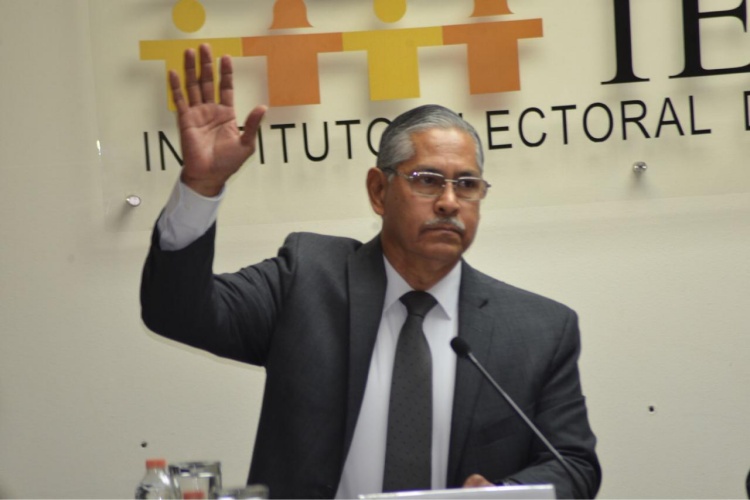 Presiones obligan a renunciar al Presidente del IETAM