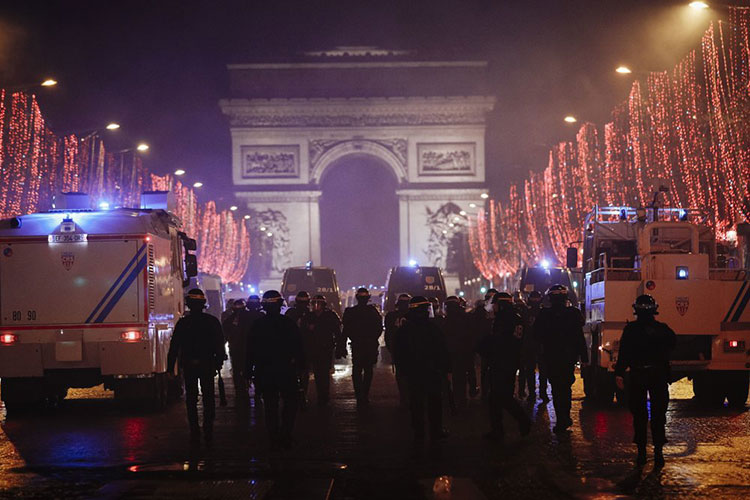 Protestas de chalecos amarillos se reanudan en Francia