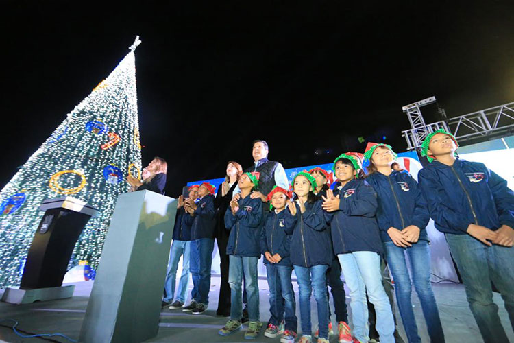 Promueve la Navidad Tam unión familiar; inaugura Gobernador celebración decembrina