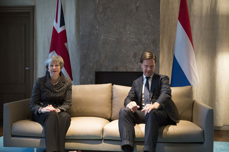 May visita Holanda para tratar de salvar acuerdo de Brexit