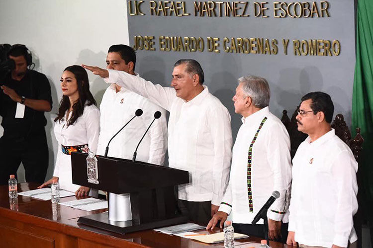 Adán Augusto López toma protesta como gobernador de Tabasco