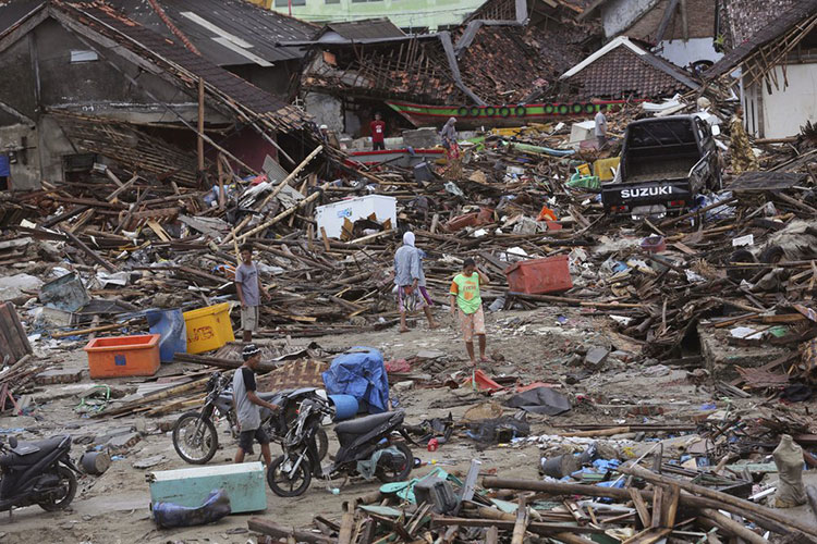 Indonesios pasan una sombría Navidad luego de tsunami