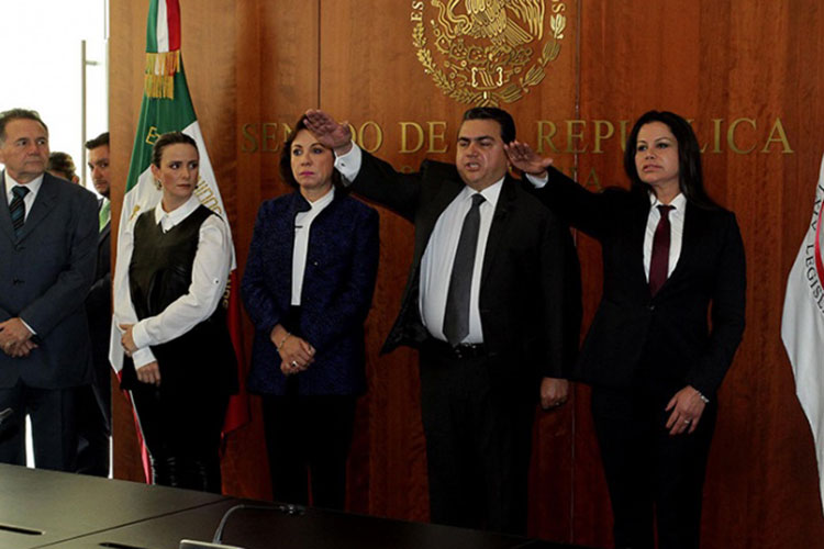 Senado toma protesta a suplentes de Moreno Valle y García Arrieta