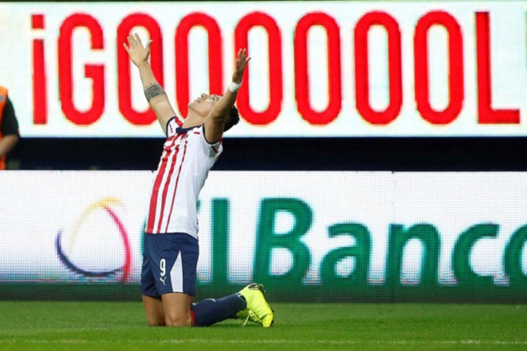 Chivas se reconcilia con el triunfo