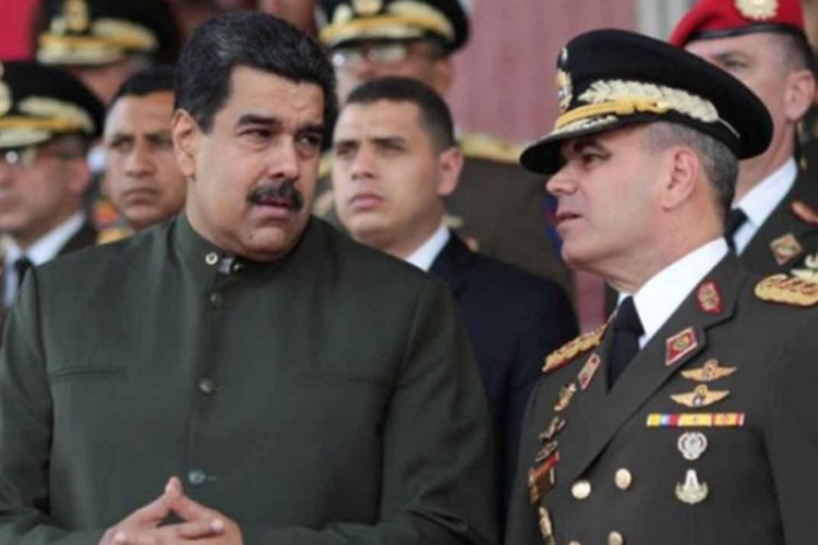 Militares ‘dispuestos a morir’ en defensa de Maduro, dice ministro
