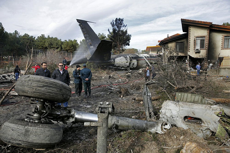 15 muertos, 1 sobreviviente en accidente de avión de Irán
