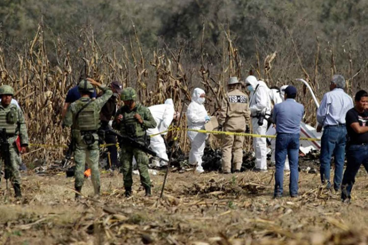 Avanza peritaje de Canadá, EU y UE por desplome de helicóptero en Puebla