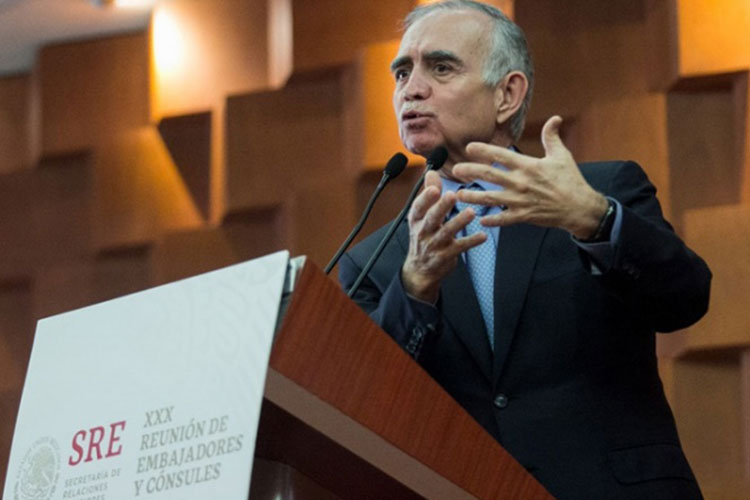 México es un país hambriento de capital: Romo