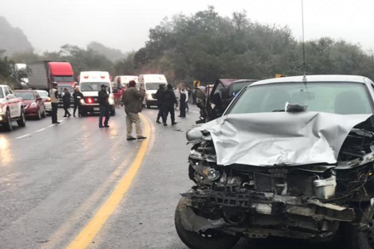 Muere padre de familia y 14 salen heridos en la Rumbo Nuevo
