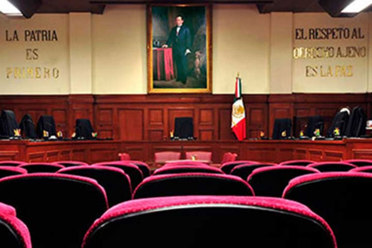 Aplaza Corte ajuste salarial; debaten en privado