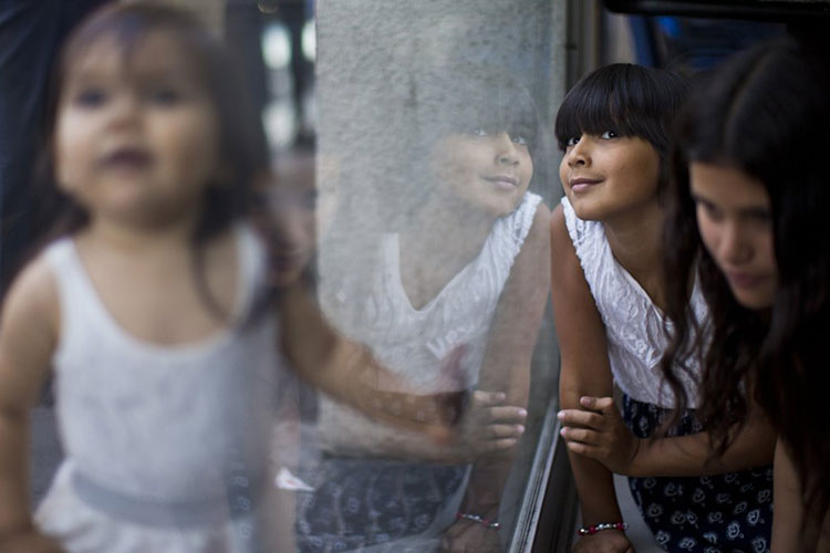 Primera escuela transgénero cuida de acoso a niños chilenos