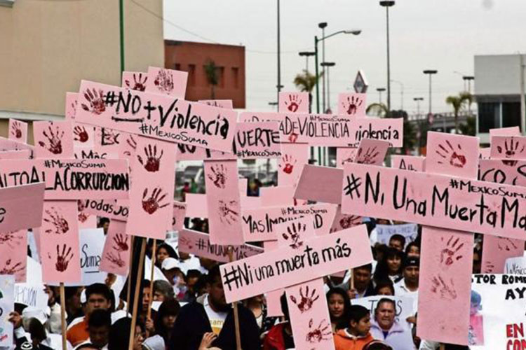 ¿Quién es la diputada morenista que propuso “toque de queda” para mujeres?