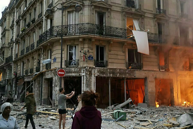 2 muertos y 47 heridos en explosión en panadería de París