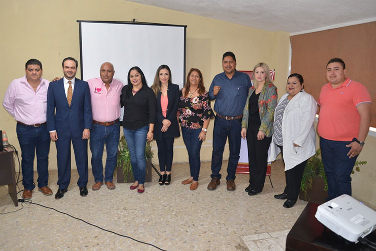 Capacitan a independientes para recabar apoyos