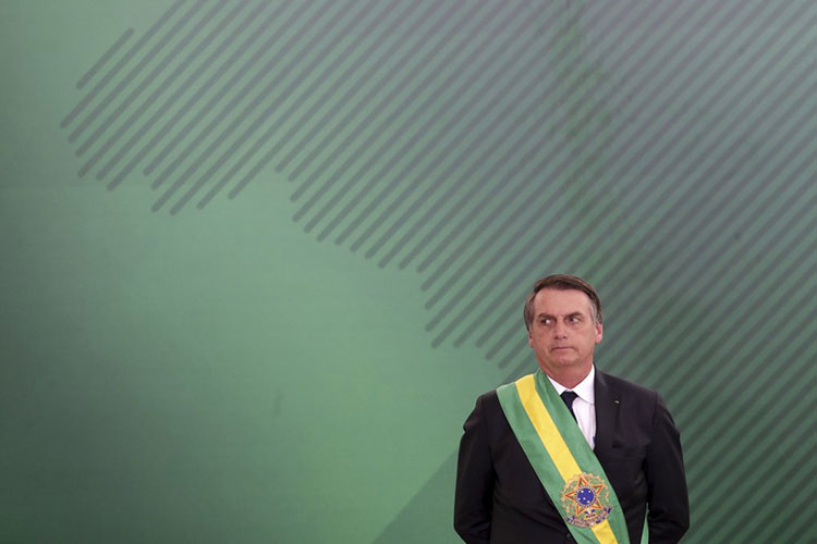 Bolsonaro dispuesto a recibir base militar de EEUU en Brasil