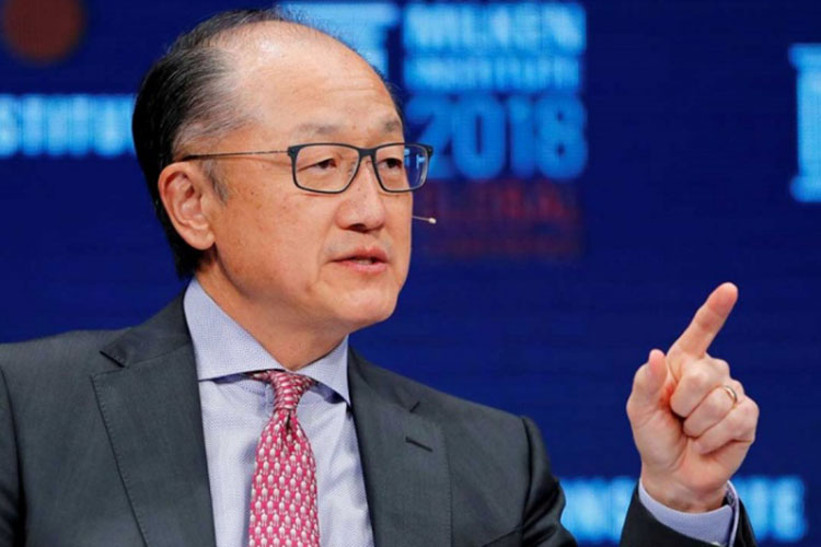 Renuncia el presidente del Banco Mundial, Jim Yong Kim