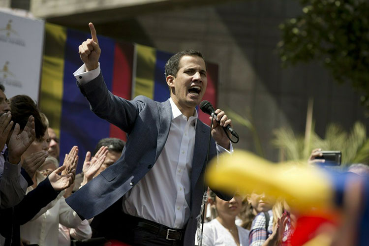 Guaidó, político de poca experiencia que asume rol crucial