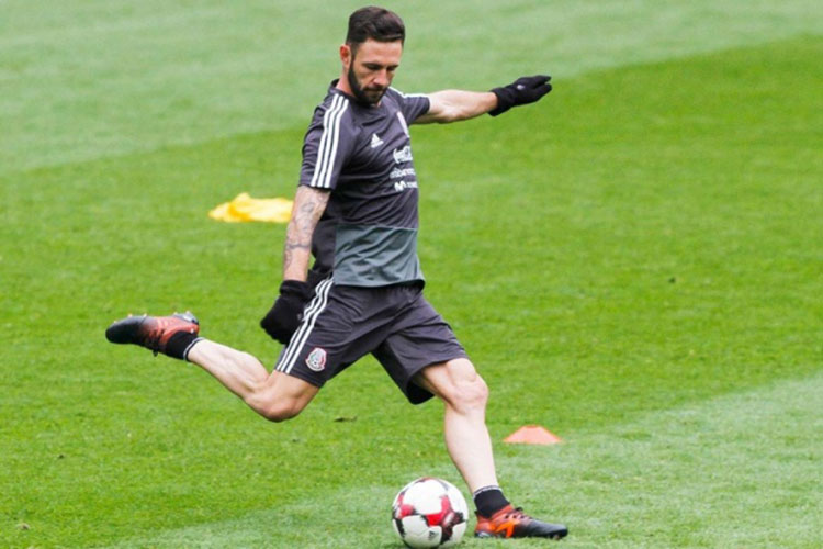 Layún volvería a la Liga MX con Monterrey
