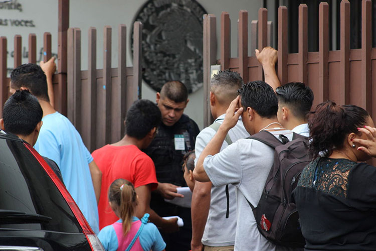 Otra caravana de migrantes intentará dar “portazo” para ingresar a México: Segob