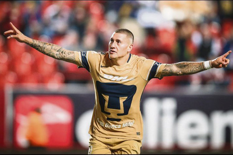 Nico Castillo vuela al nido azulcrema