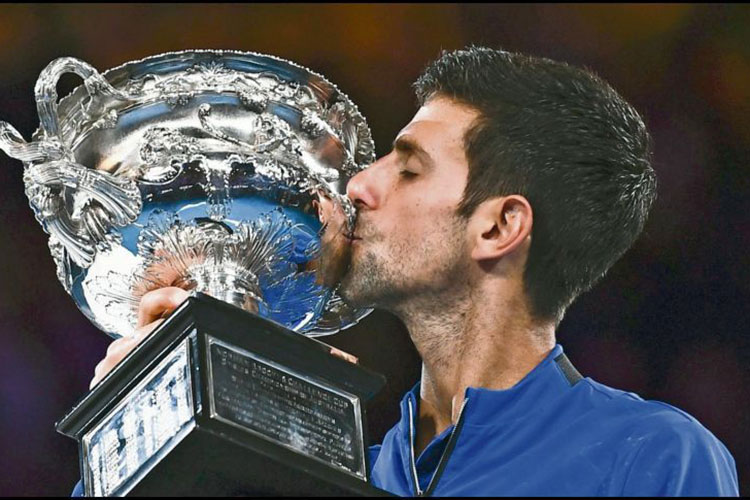 Novak Djokovic se ciñe la corona