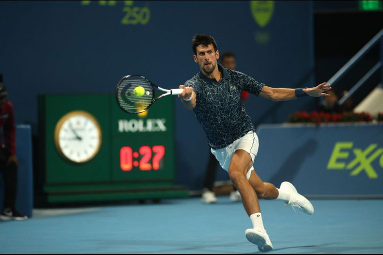 Djokovic recibe el 2019 con victoria aplastante en Doha