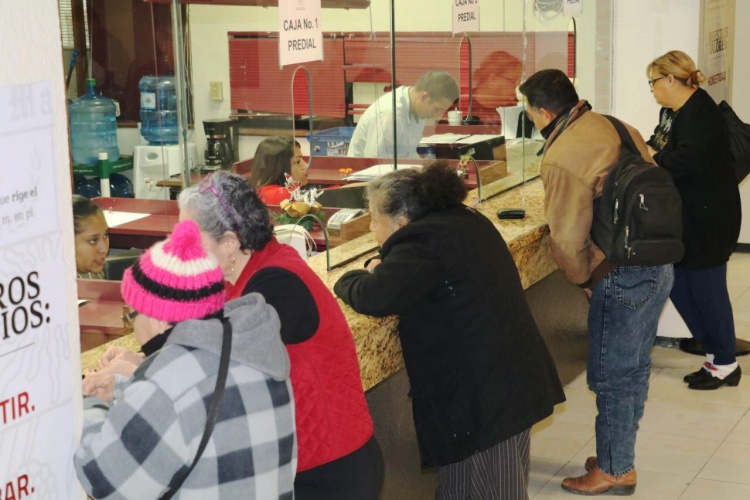 Va recurso del predial a rehabilitación de pavimentos: Mario López