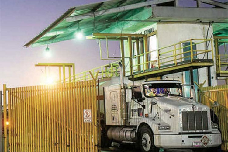 La PGR busca pipas hasta en corralones