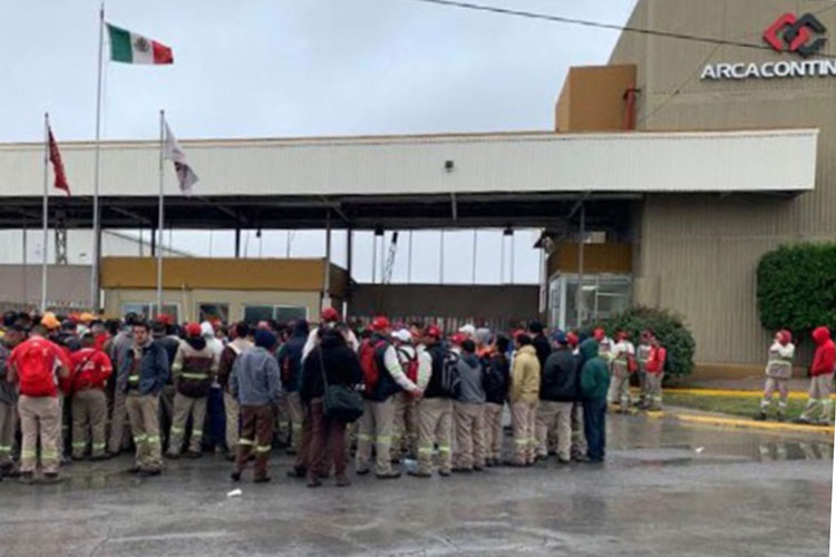 Ahora Coca-Cola entra al paro en Matamoros