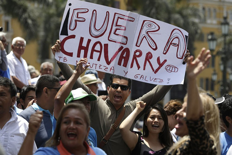 Perú: escándalo acorrala a fiscal general y oposición