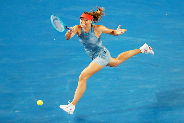 Sharapova firma su pase sin sudar en Australia