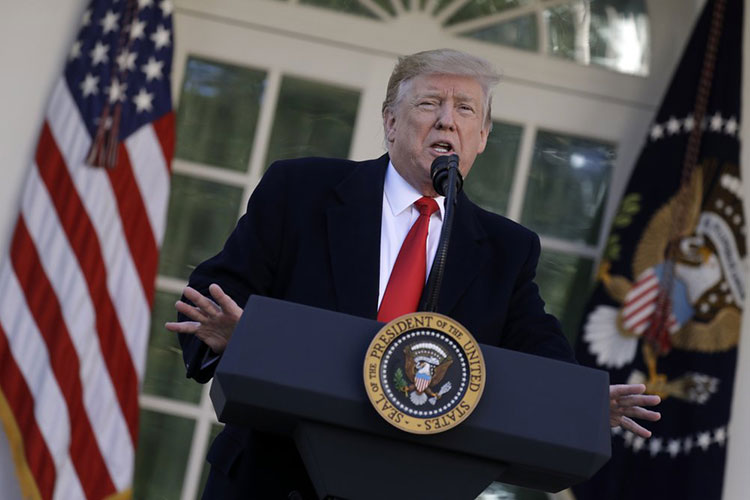 Trump anuncia reapertura del gobierno durante tres semanas
