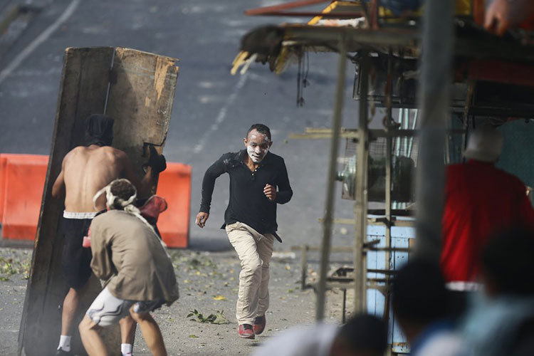 Venezuela: capturan a grupo de militares rebeldes