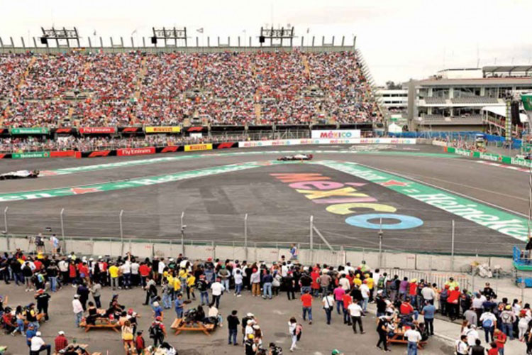Checo Pérez espera que siga la F1 en México