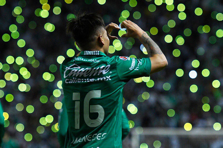 Rugido de León frena a la máquina