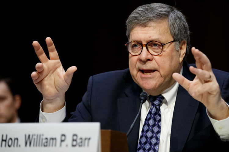Senado de EEUU designa a William Barr como fiscal general del país