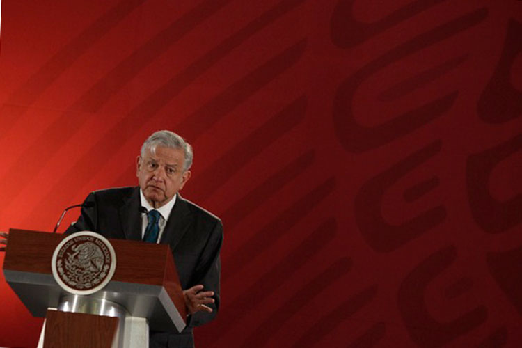 López Obrador censura a la Corte por frenar la ley de sueldos