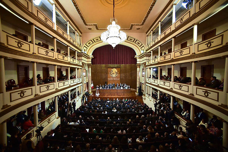 López Obrador encabeza en Querétaro la ceremonia del aniversario de la Constitución