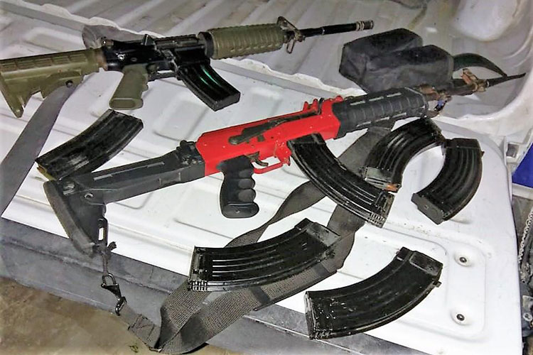 Aseguran camioneta y armas en Reynosa
