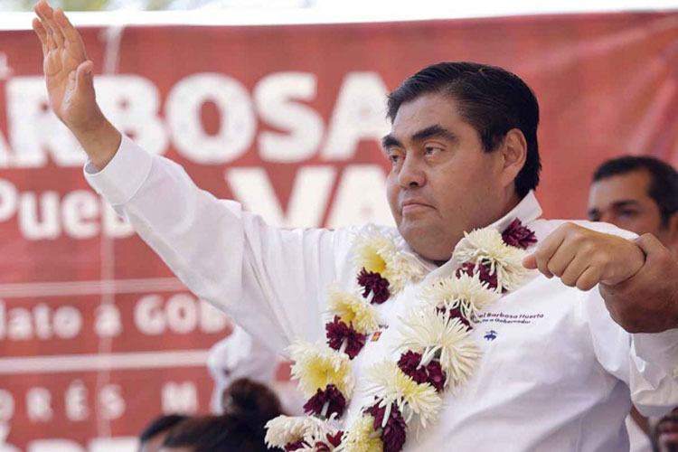 Busca Barbosa candidatura de Morena para Puebla