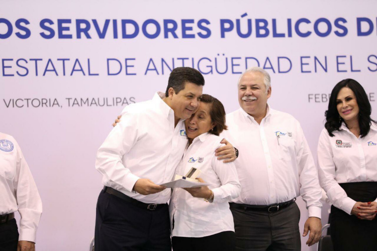 Autoriza Gobernador aumento de 6% a burócratas