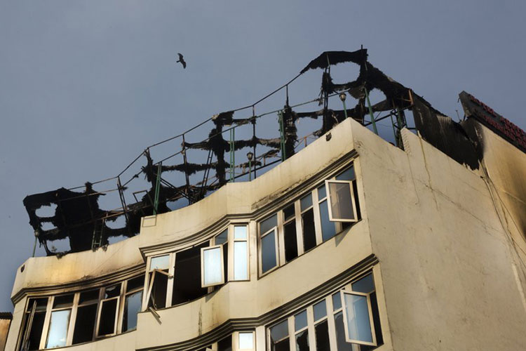Policía: incendio en hotel de Nueva Delhi deja 17 muertos