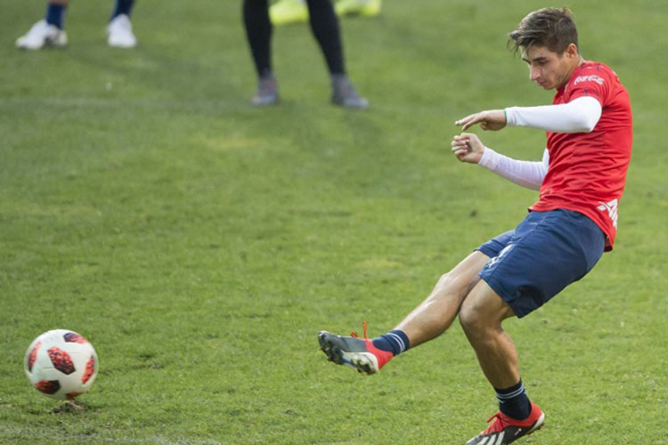 Isaac Brizuela quiere ser ídolo de Chivas
