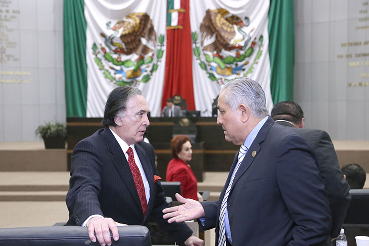 Diputados por reelección continuarán en cargos