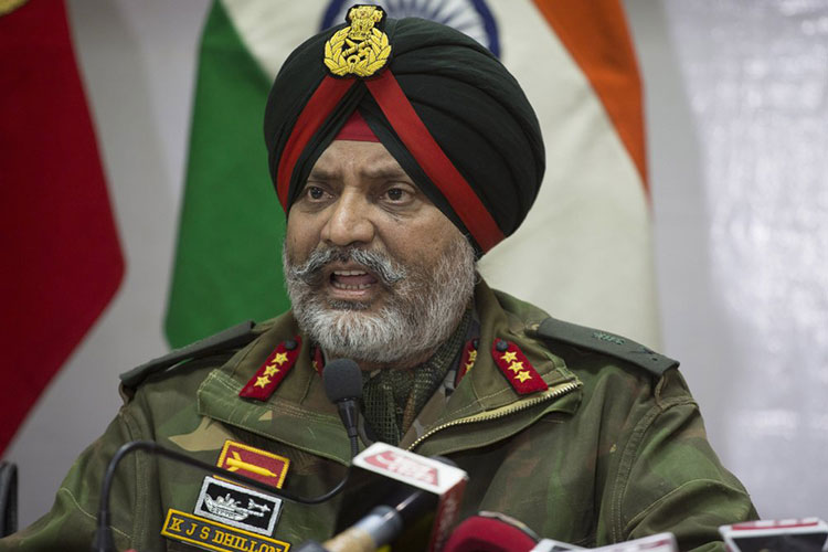 Pakistán ofrece dialogar con India, pero lanza advertencia