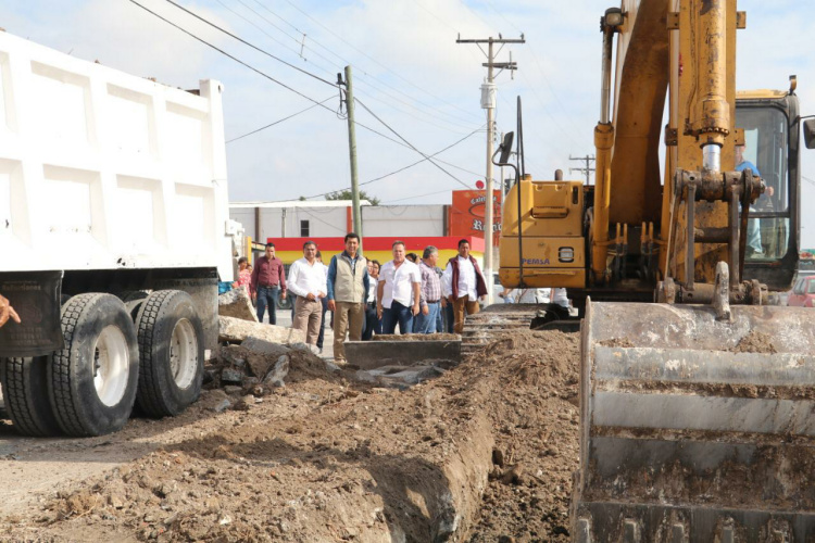 Aplica Mario López impuesto del predial en obras
