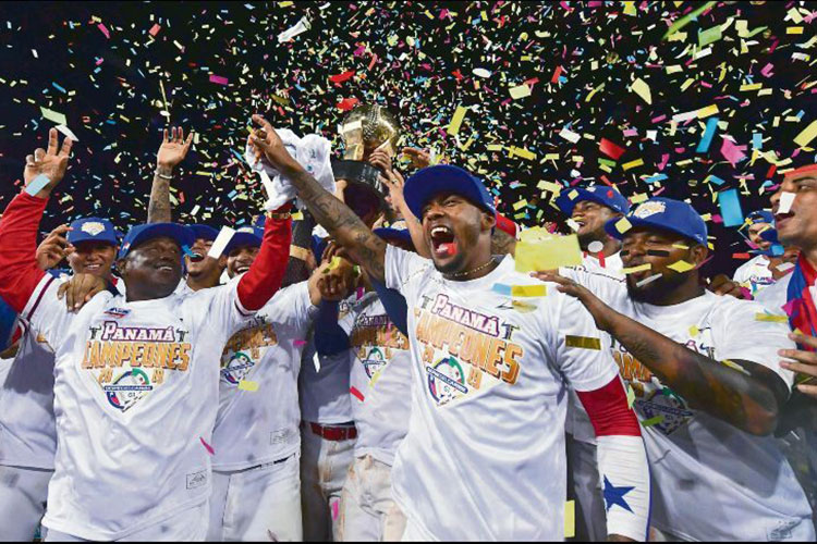 Panamá se corona en casa